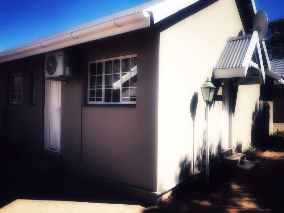 Rosedene Apartamento Bloemfontein Exterior foto